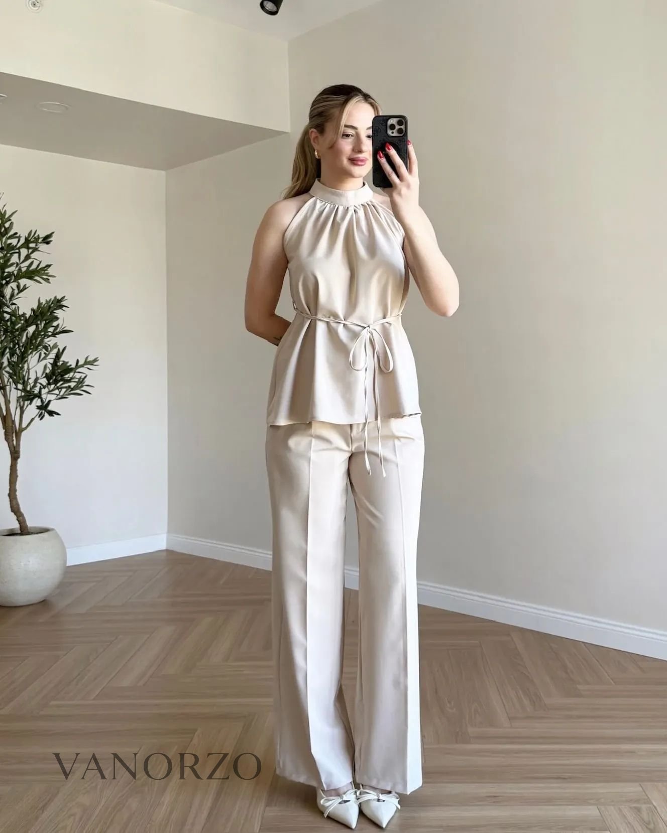 أنسومبل هالتر أنيق: لمسة فخمة لمناسباتك