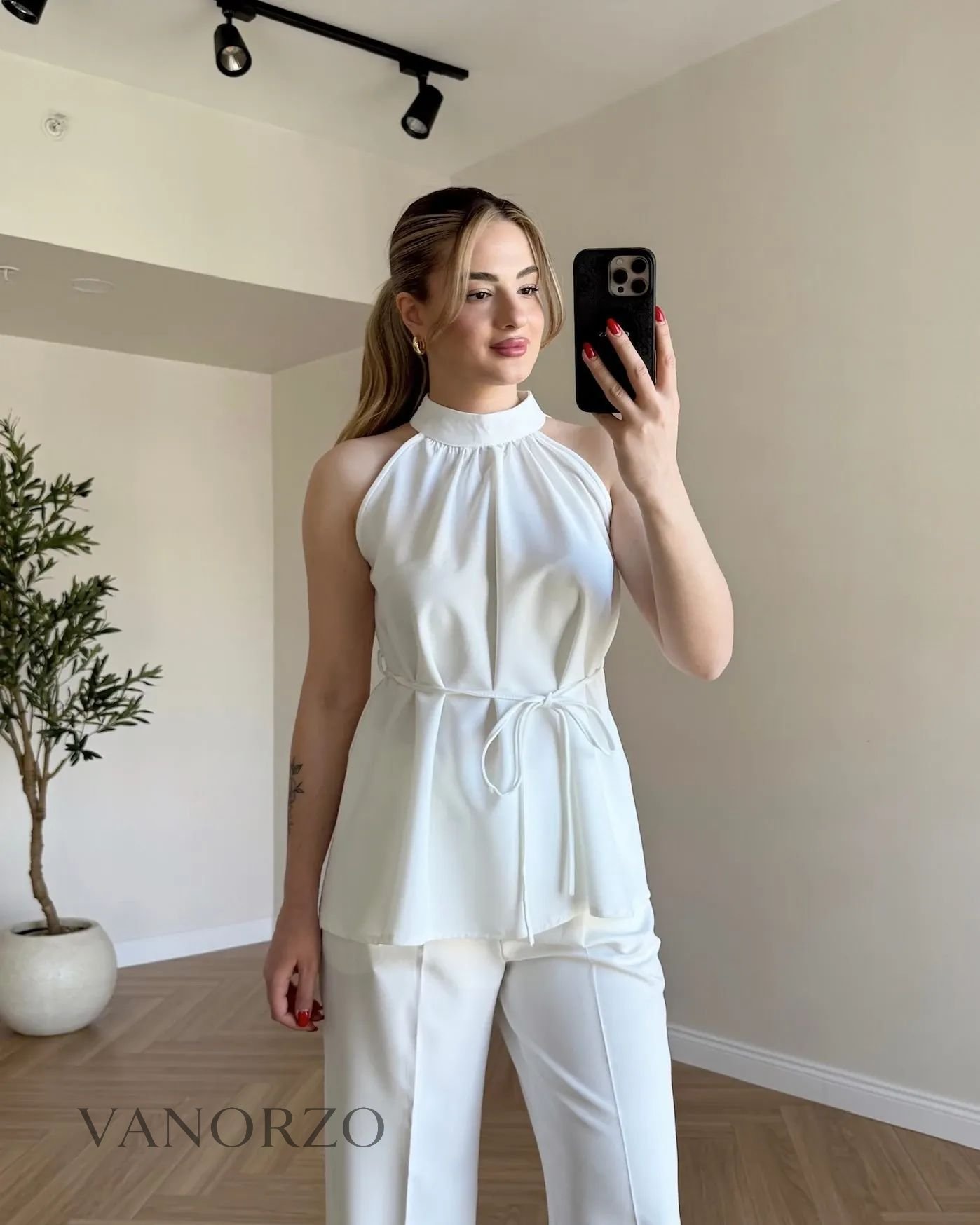 أنسومبل هالتر أنيق: لمسة فخمة لمناسباتك